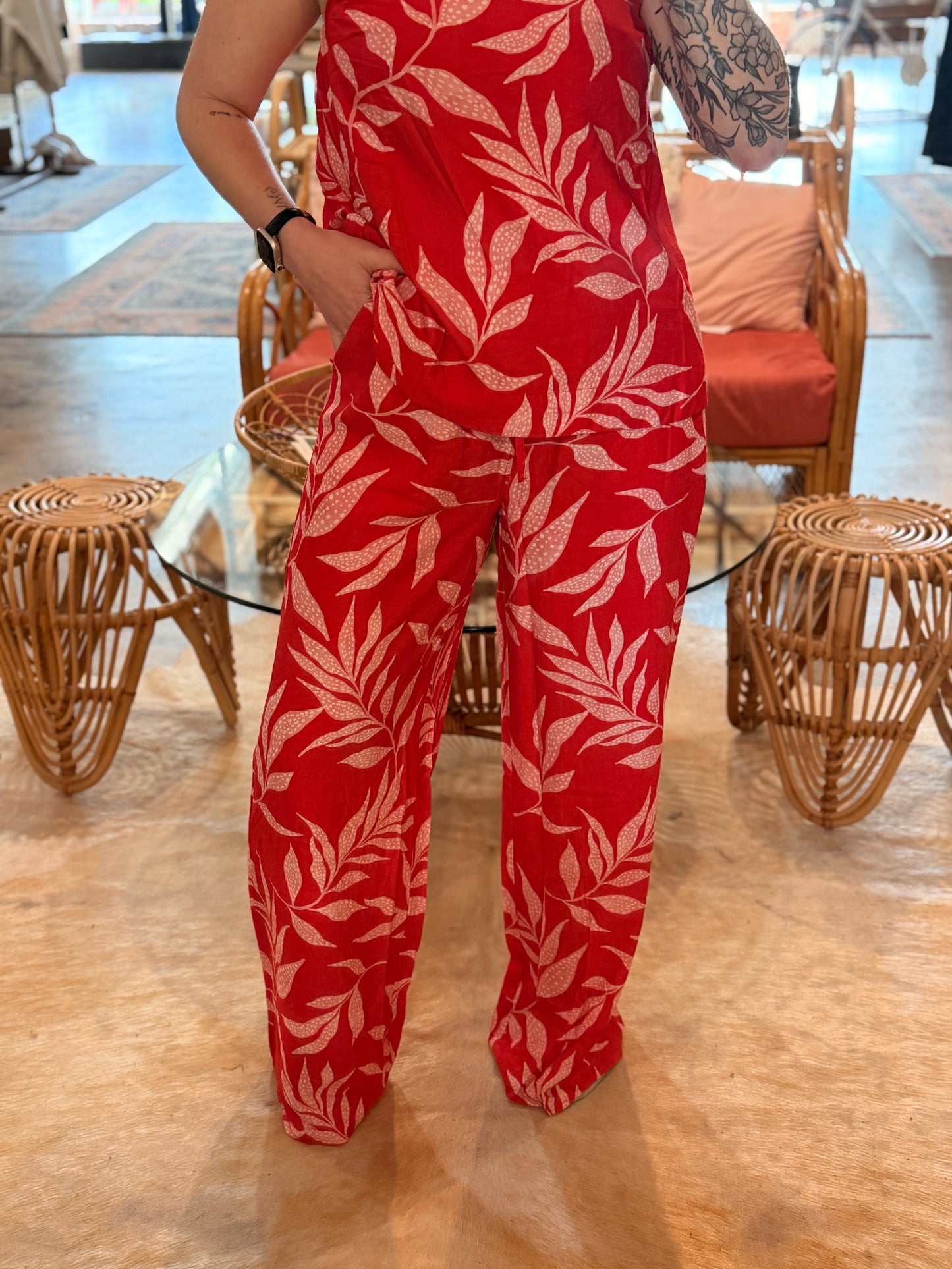 Red Tropical Set : Bottoms