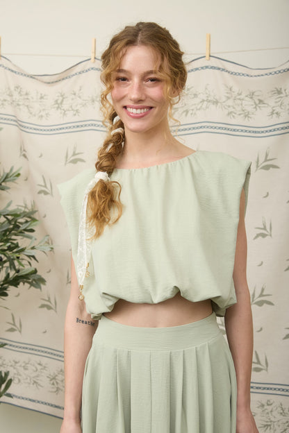 Sleeveless Balloon Top