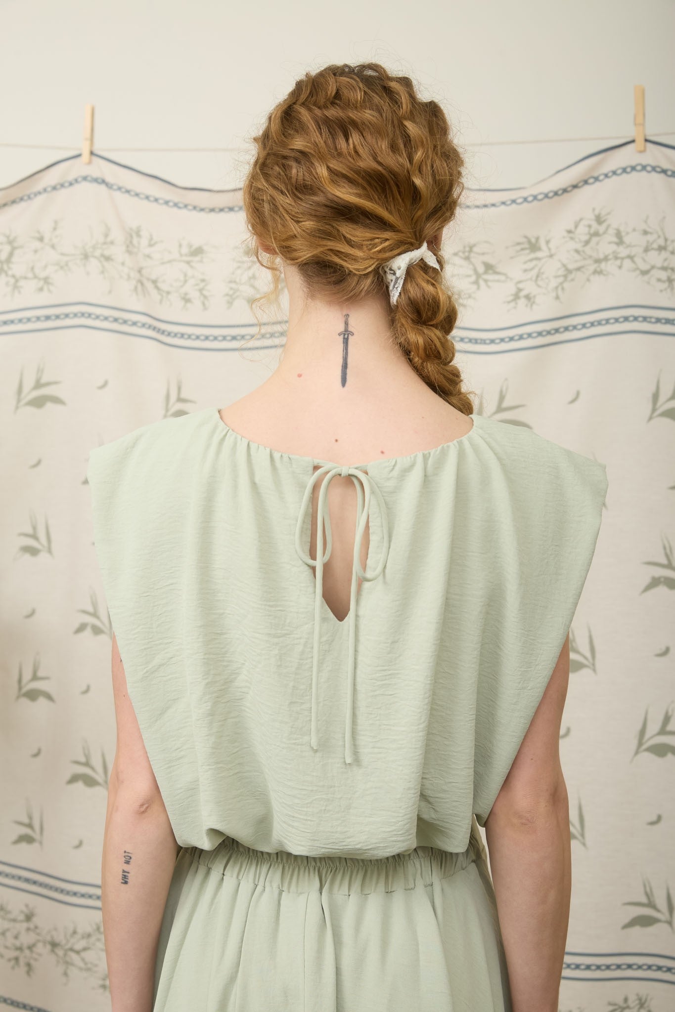Sleeveless Balloon Top